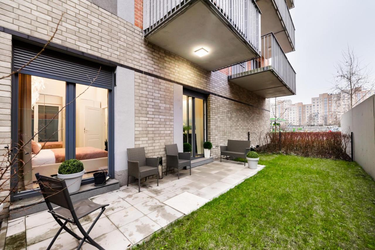 New Praga Ladies' & Gentlemen'S Apartments Warsaw Ngoại thất bức ảnh