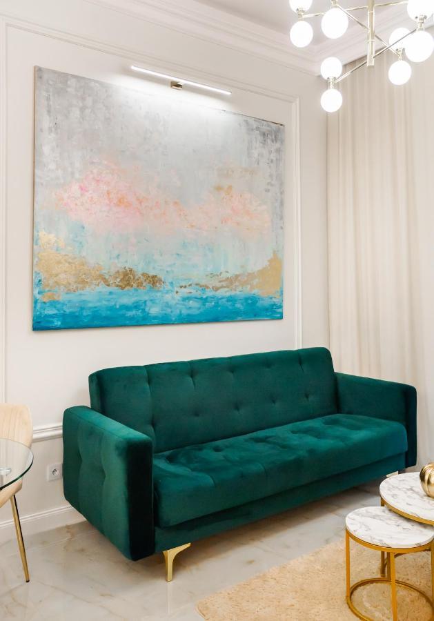 New Praga Ladies' & Gentlemen'S Apartments Warsaw Ngoại thất bức ảnh